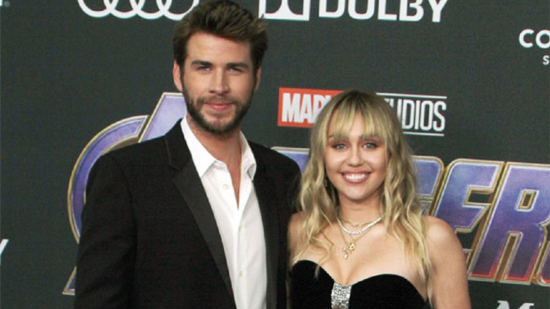 Miley Cyrus no para su derroche de amor hacia Liam Hemsworth