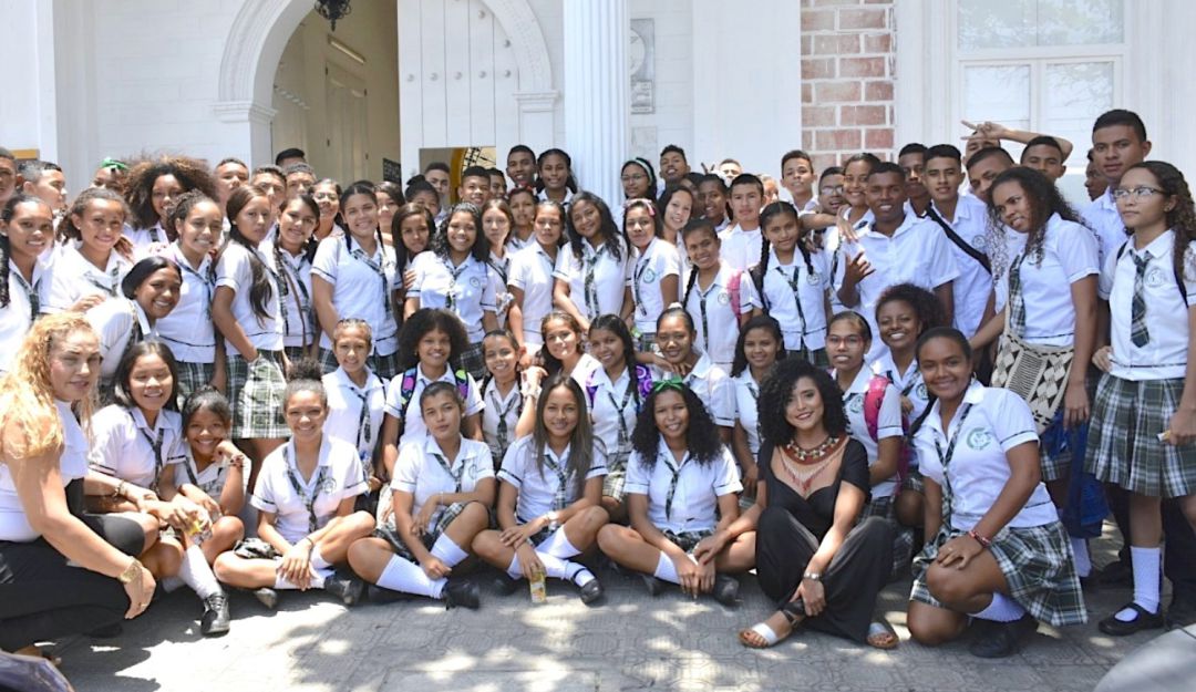 Reunión estudiantes Turbana escritor costeño: Estudiantes de Turbana – Bolívar, se reunieron con un escritor costeño