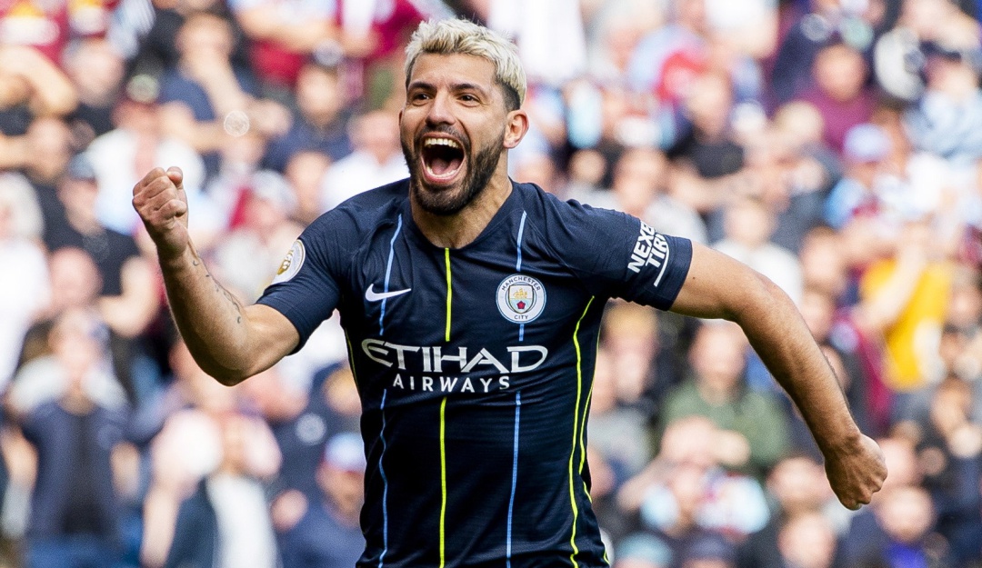 Manchester City Burnley Agüero: Agüero mantiene al City en lo más alto de la Premier
