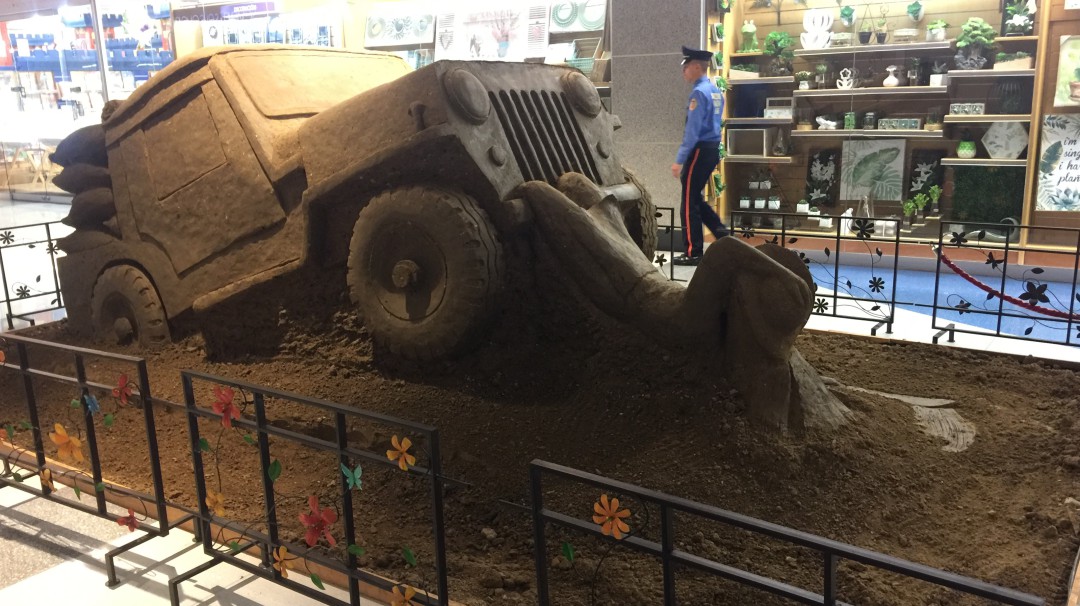 Las maravillas de Manizales en gigantes esculturas de arena