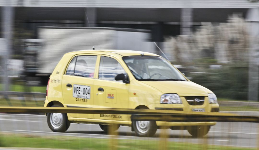 Agresión a taxista en Montería: Usuarios inconformes dieron golpiza a un taxista