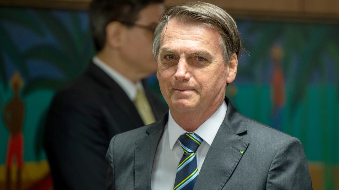 Bolsonaro plantea disminuir inversión en estudios de humanidades