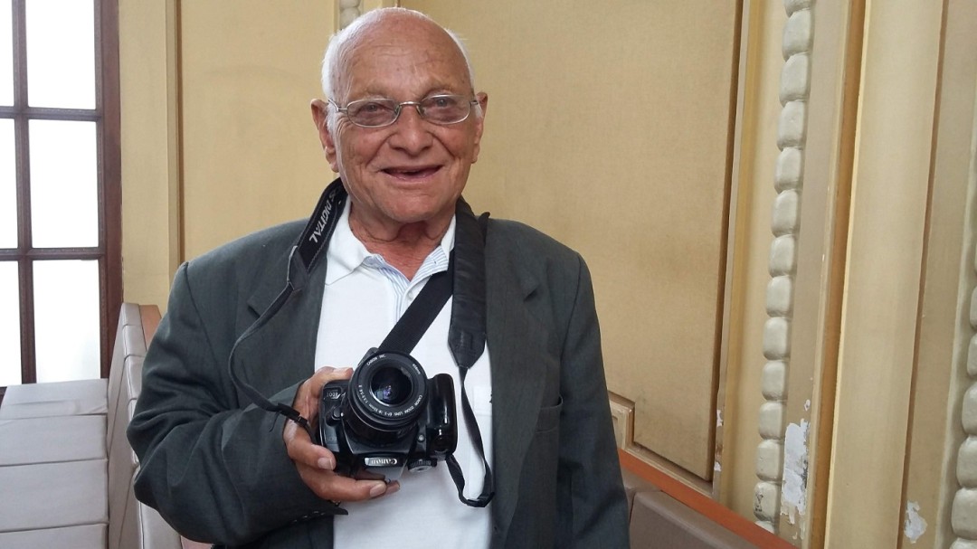 El ‘Paparazzito’, más de 3 décadas con la lente puesta en los manizaleños
