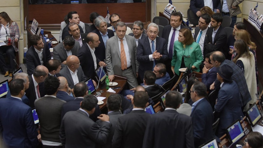 La última carta del uribismo para salvar dos objeciones de la JEP