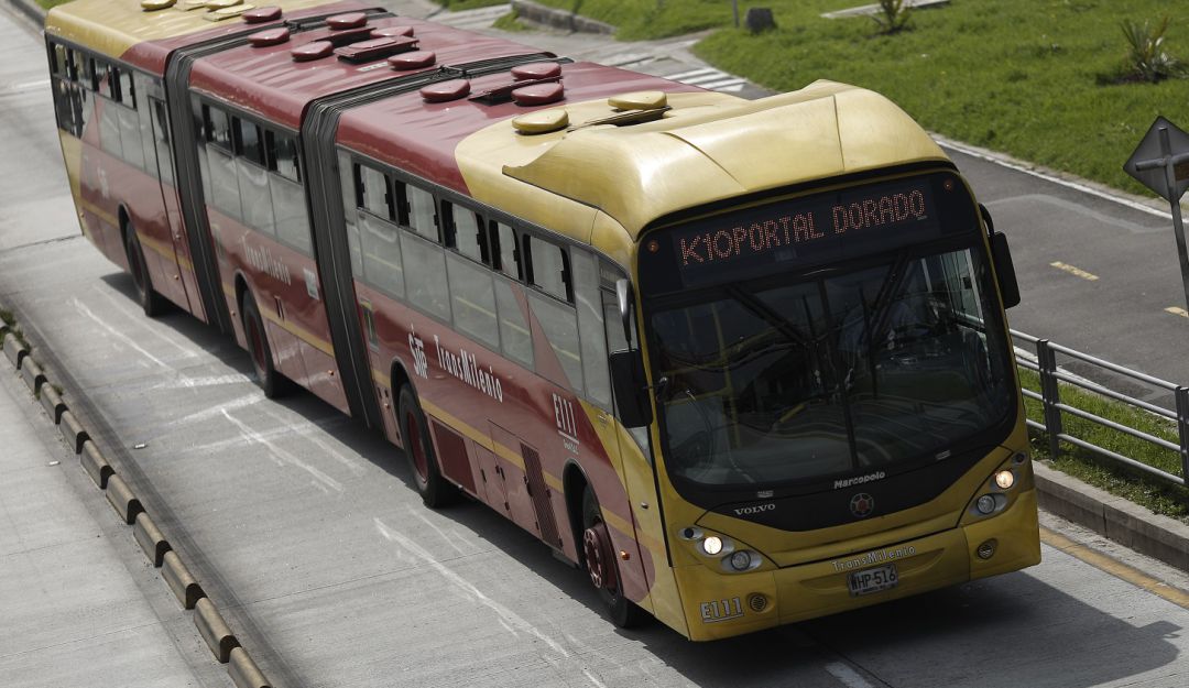 Personas durmieron en un transmilenio: Usuarios de Transmilenio amanecieron en un articulado