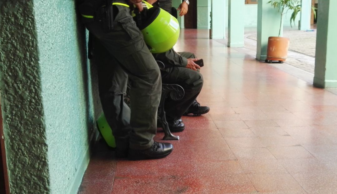 Asesinan a policía en La Estrella, Policía Metropolitana de Medellín: Asesinan a auxiliar de Policía dentro de la Escuela Carlos E. Restrepo