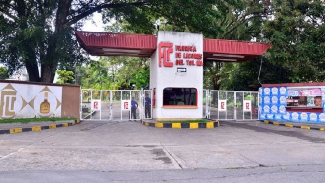 Indagan a funcionarios de la Fábrica de Licores del Tolima