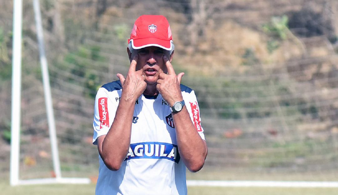 Comesaña vuelve y juega con Junior: Comesaña vuelve y juega con Junior