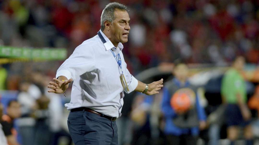 Hernán Torres renunció al Alajuelense de Costa Rica