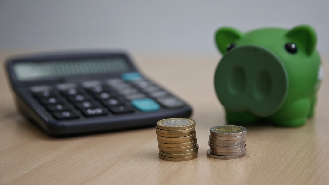 Confianza del consumidor volvió a terreno negativo en abril