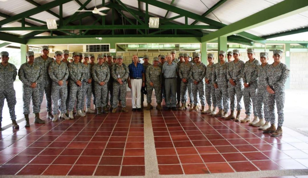 Armada Alferes Cartagena: Reunión de alumnos de Escuela Naval y mando militar de Infantería de Marina