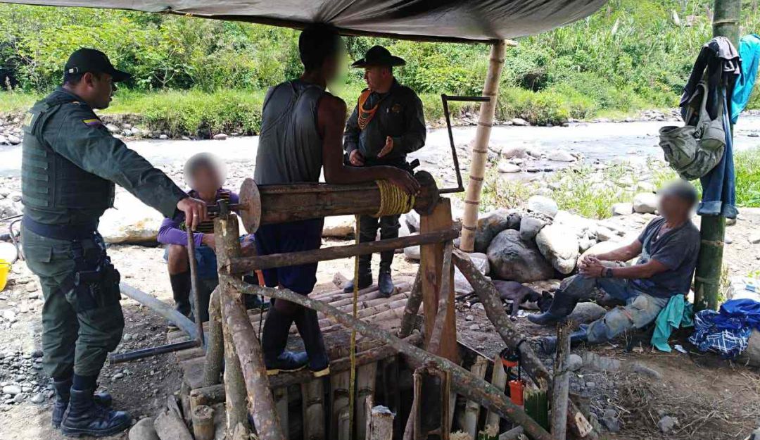 Minería ilegal captura: Tres capturados por explotación ilícita de yacimiento minero