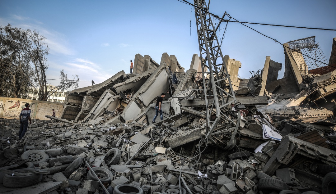 Ataques franja de Gaza: EEUU envía portaaviones y bombarderos a Medio Oriente, en "mensaje" a Irán