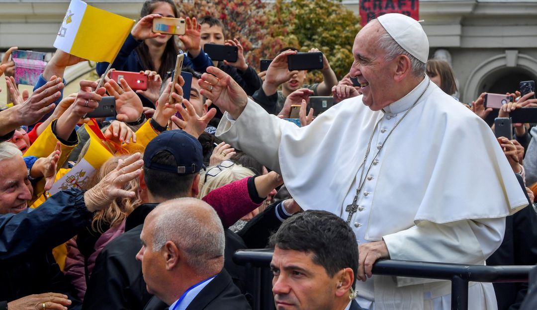 Papa Francisco en Macedonia: Papa: Nos hemos acostumbrado a comer el pan duro de la desinformación