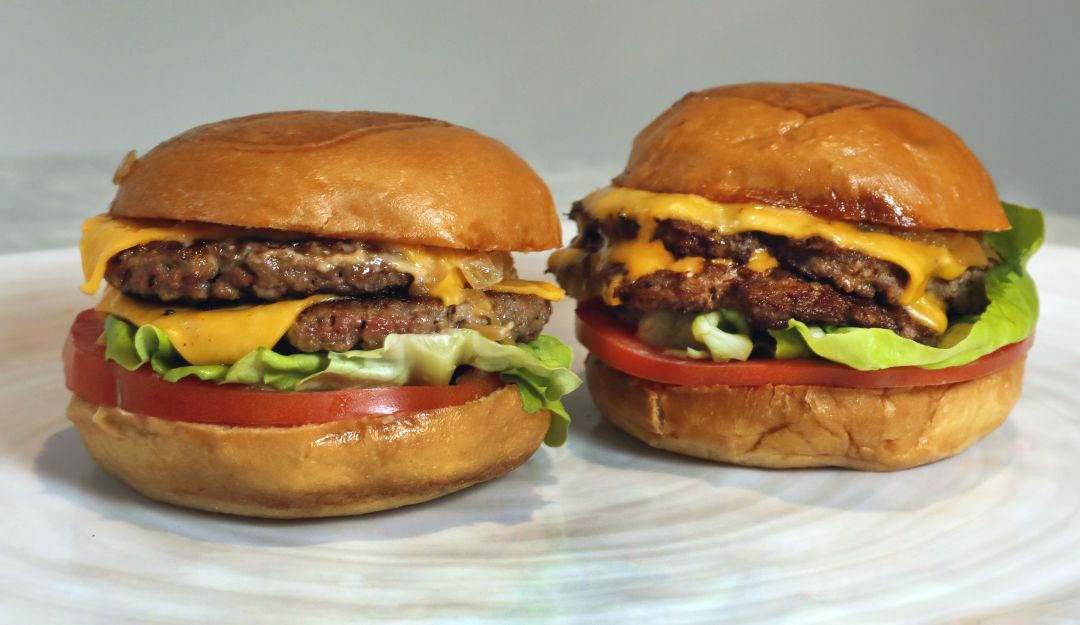 Hamburguesas veganas son más similares a la carne de lo que se cree