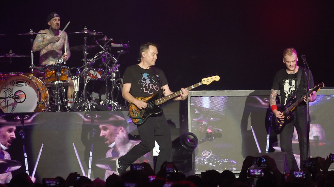 Blink-182 lanza su nueva canción "Blame It On My Youth"