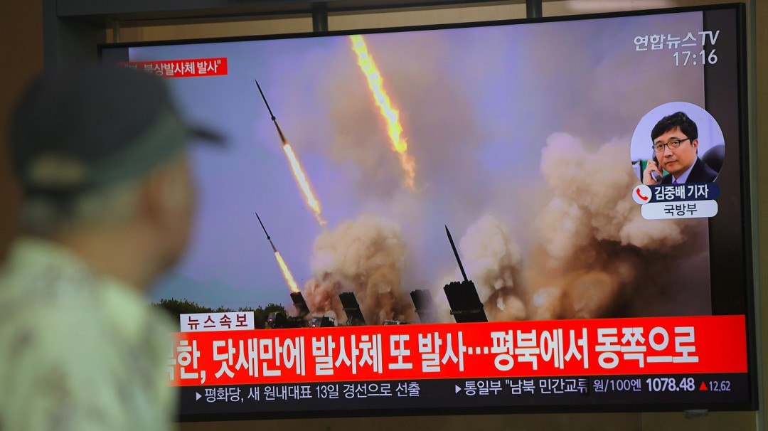Corea del Norte lanzó dos misiles de corto alcance, según Seúl