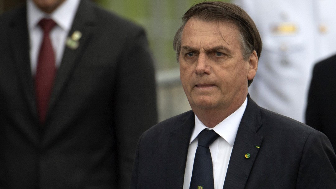 El decreto de Bolsonaro autoriza el porte de armas a millones en Brasil