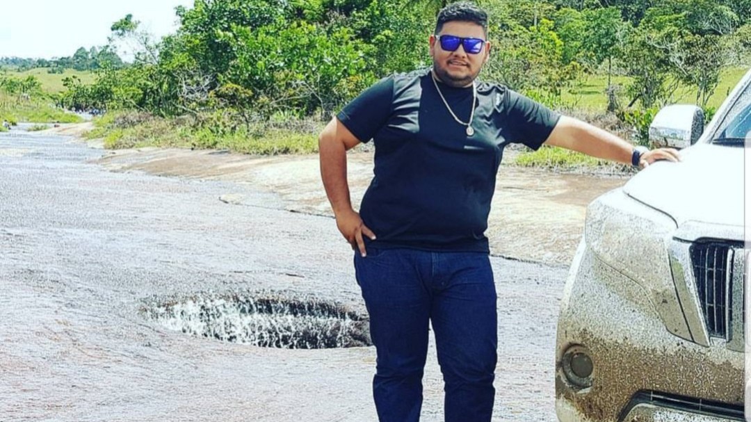 Hombre metió su camioneta a Las Gachas