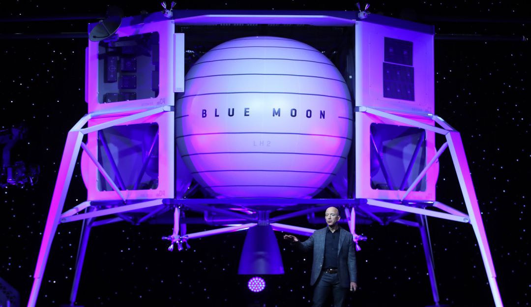 Viaje a la Luna: Jeff Bezos se suma a la “Carrera Espacial Privada”