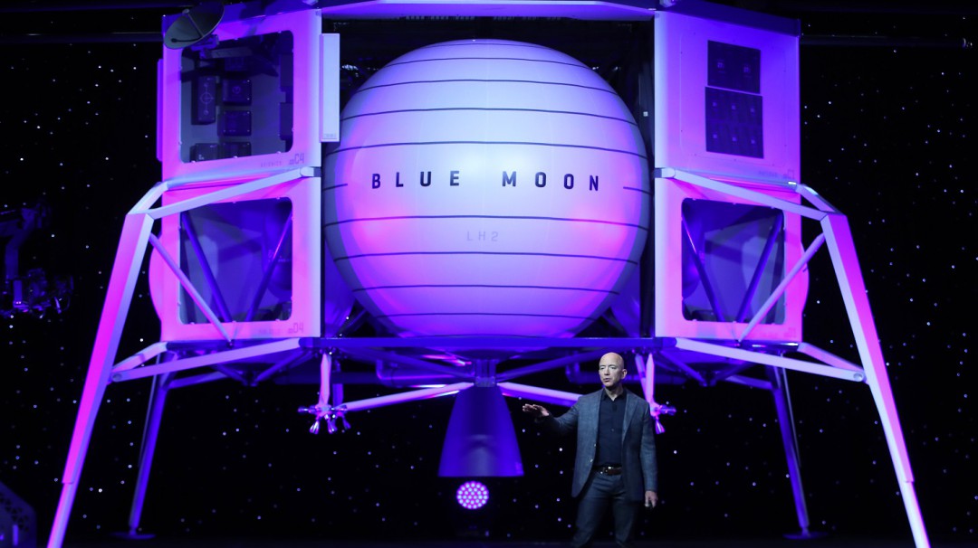 Jeff Bezos se suma a la "Carrera Espacial Privada"