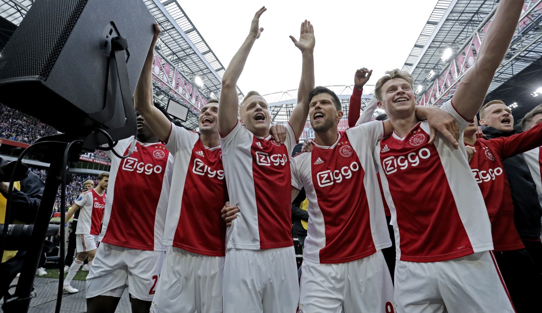 ajax campeon: El Ajax aseguró el título de la liga holandesa