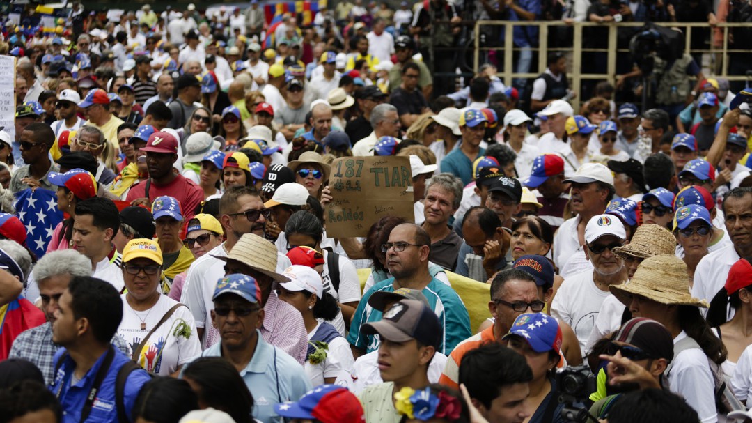 Amnistía pide a CPI investigar "crímenes de lesa humanidad" en Venezuela