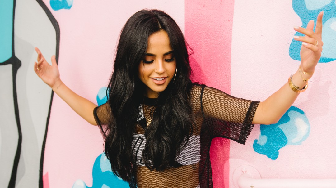 ¡Puro amor! La tierna foto de Becky G junto a su novio