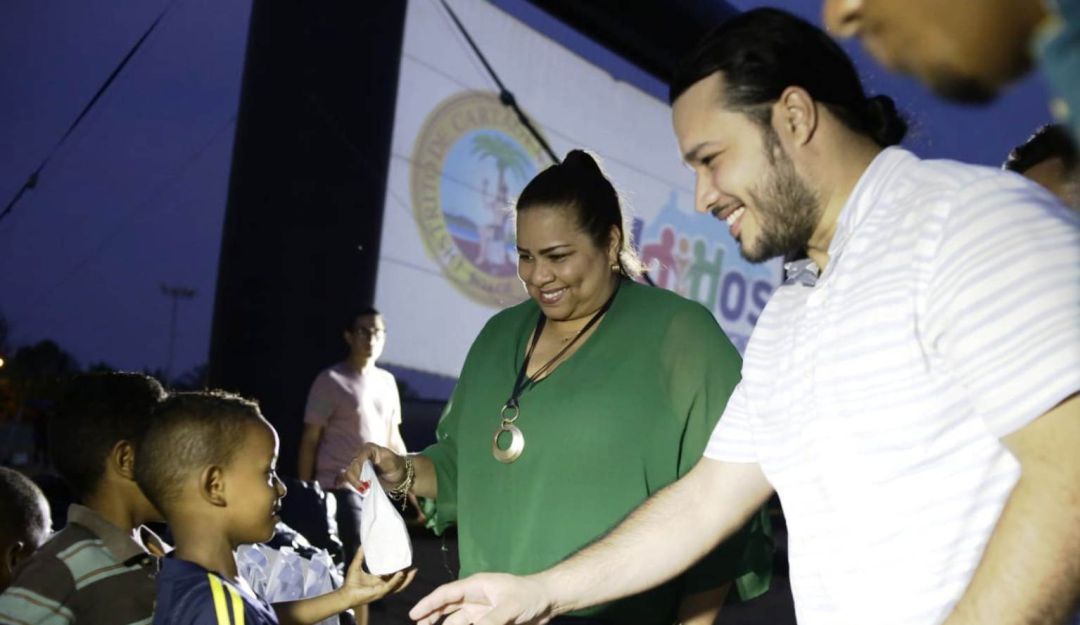 Cine Comunidad Cartagena: IDER y FICCI llevan "Cine en los Barrios" de Cartagena