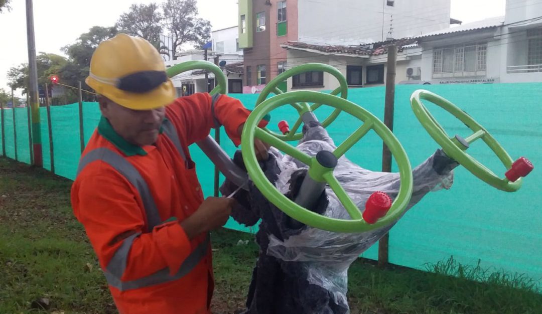 Bioconstrucción en Ibagué: Avanza construcción de sendero biosaludable en la avenida Ferrocarril