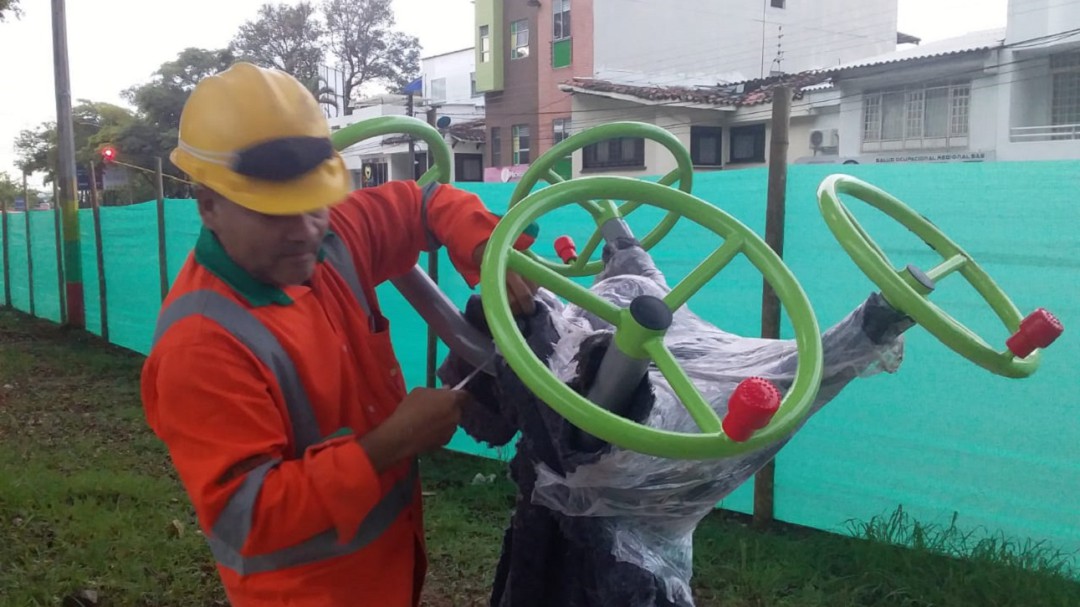 Avanza construcción de sendero biosaludable en la avenida Ferrocarril