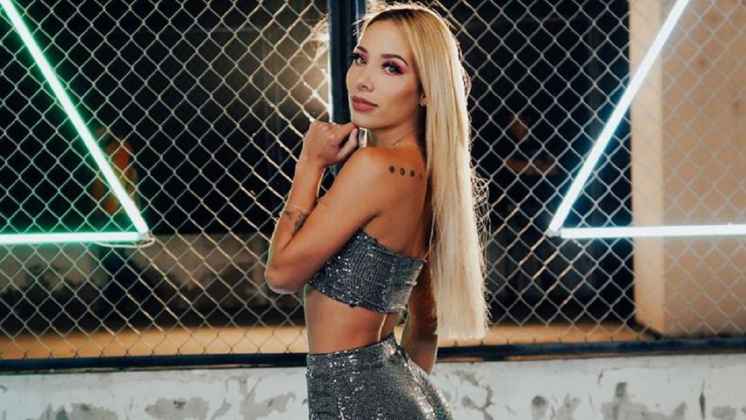 ¿Sabe cantar? Luisa Fernanda W hizo "oso" en pleno concierto