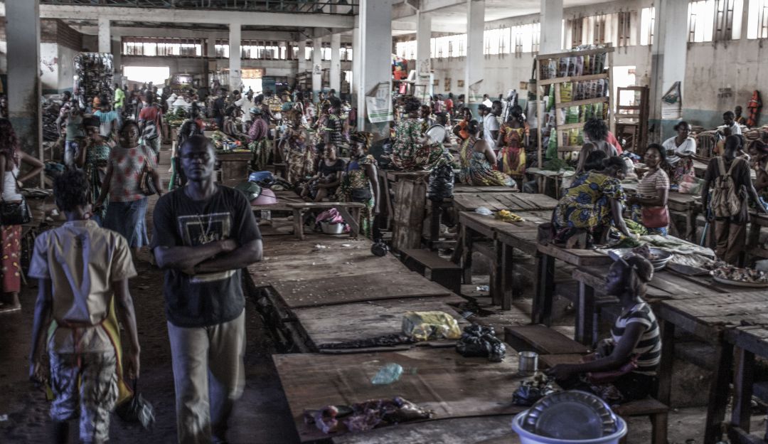 Grupos armados: Médicos del Congo deben tratar a pacientes de ébola a escondidas