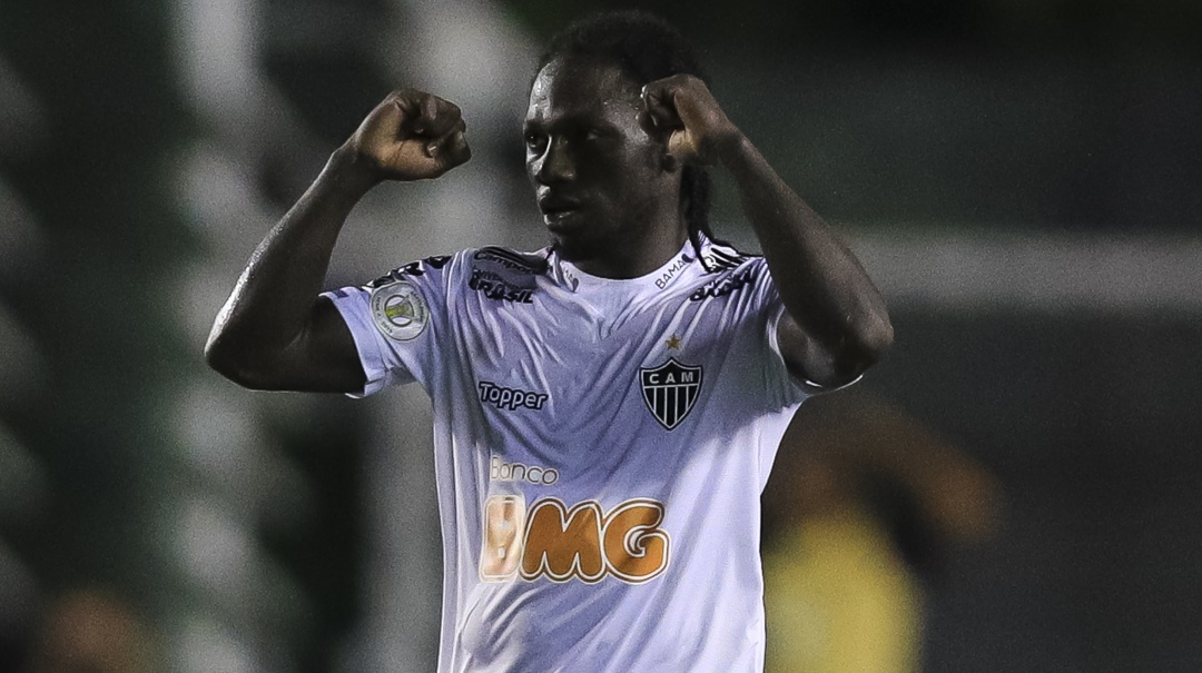 Golazo de Chará le entregó la victoria a Mineiro