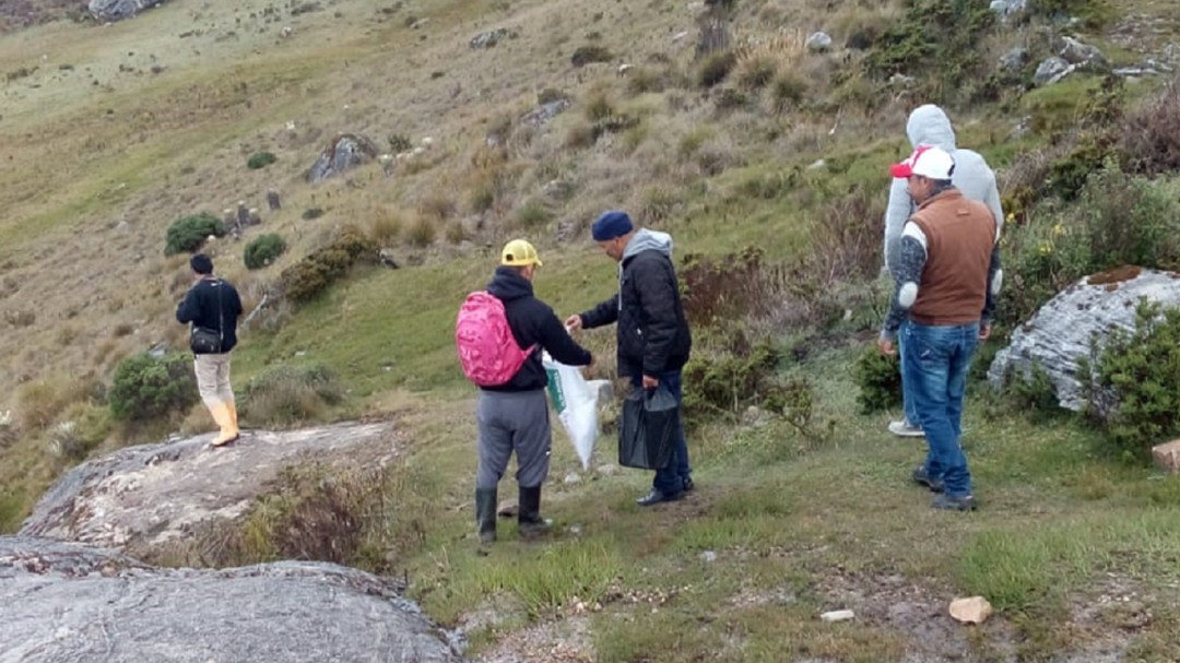 Campesinos debieron asear el páramo