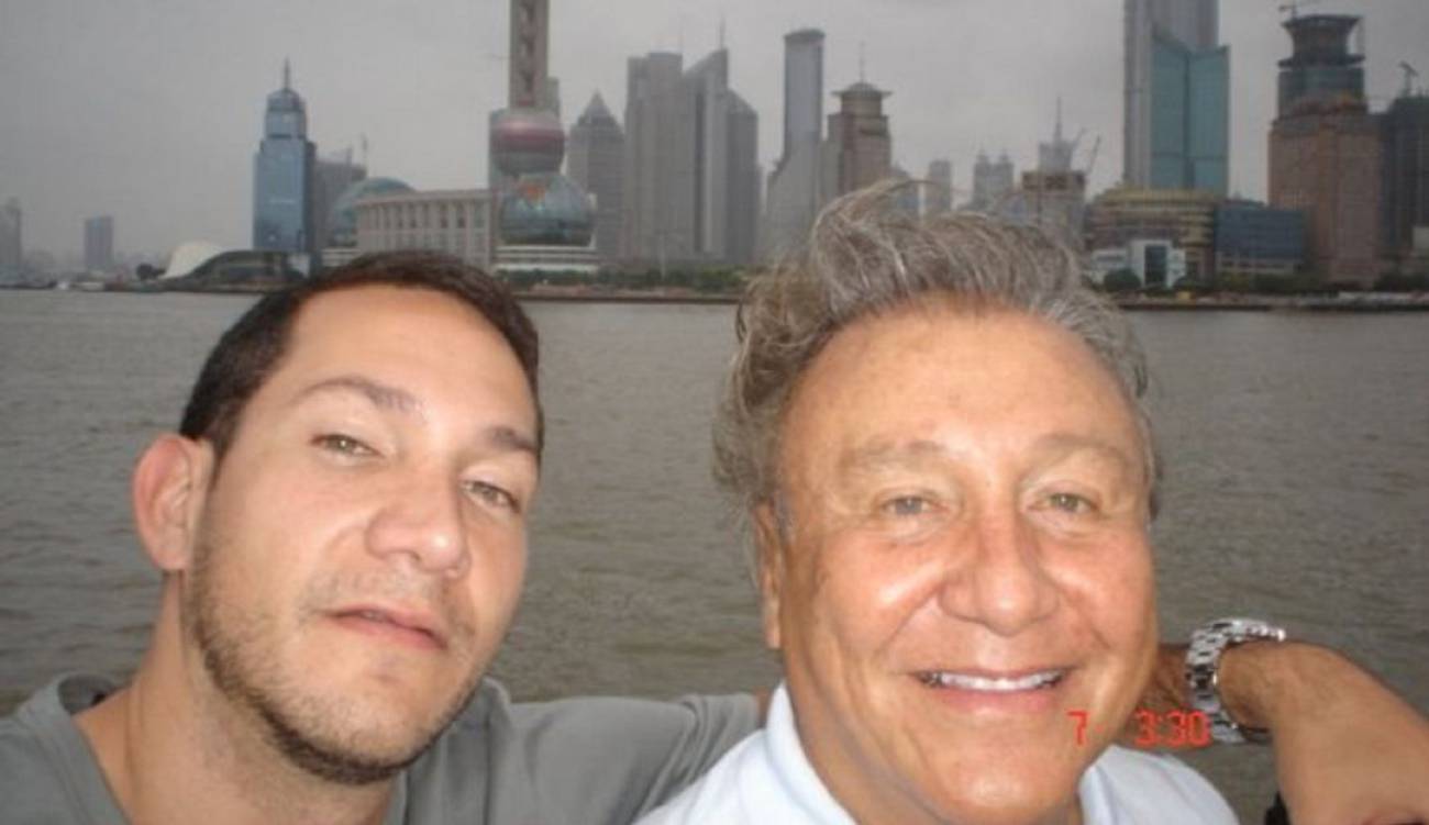 Resultado de imagen para alcalde rodolfo hernandez y su hijo
