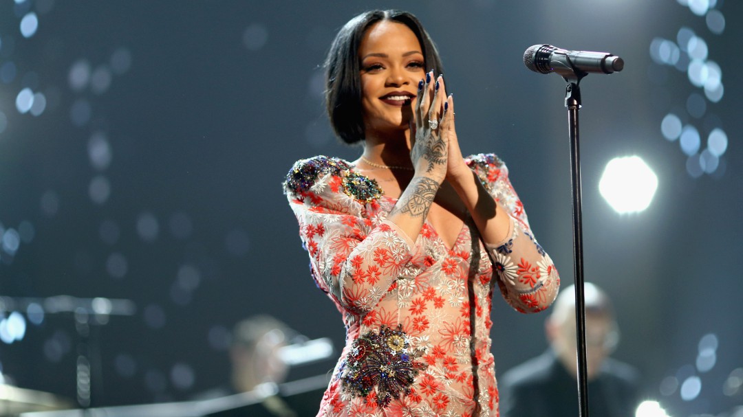 Rihanna promueve la flexibilidad de tallas en el mundo de la moda