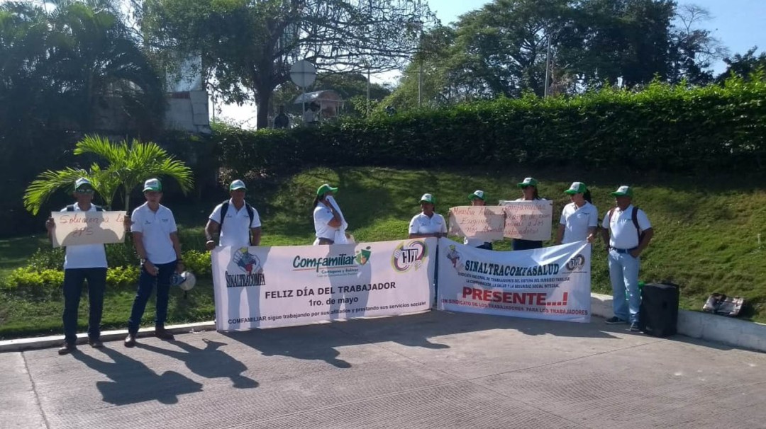 Trabajadores de Comfamiliar en Cartagena, exigen atención del gobierno