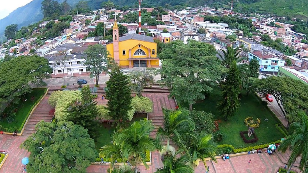 Niña era encerrada en una jaula en Planadas, Tolima