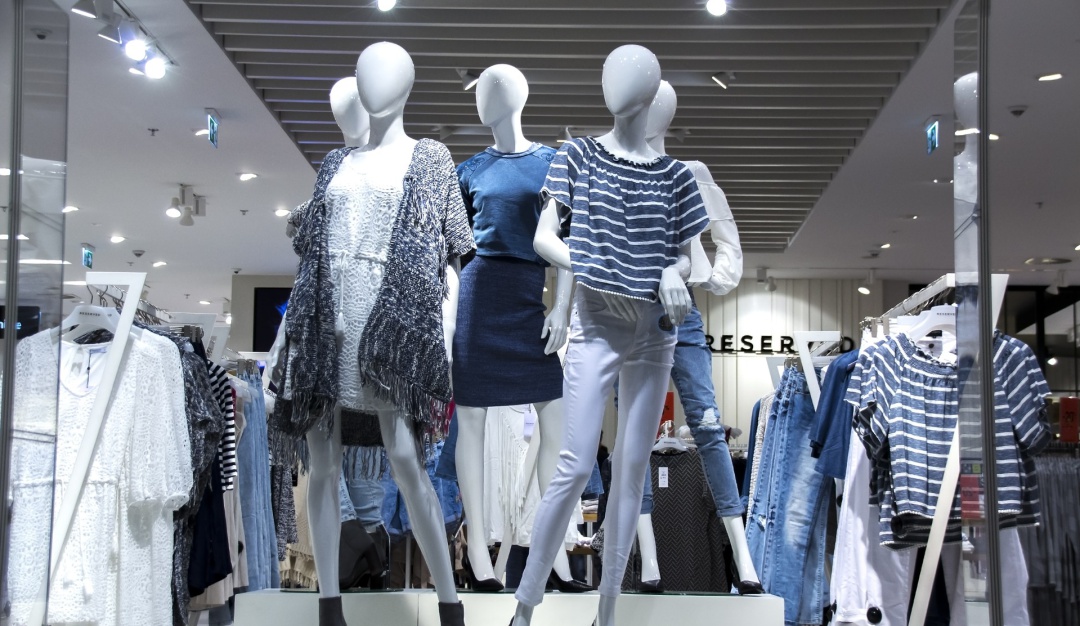 Impuestos ropa: ¡Aliste su bolsillo! El precio de la ropa aumentaría por el PND