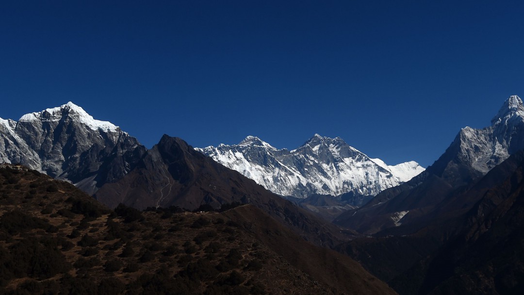 Asciende el número de muertos en la cima del Monte Everest