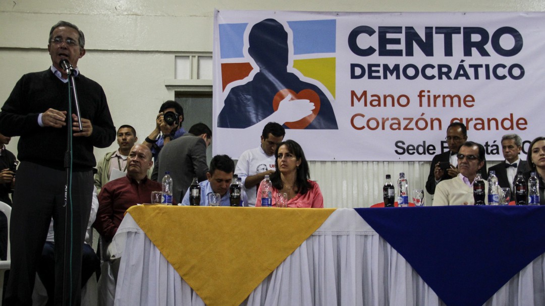 "El Centro Democrático está asfixiando la construcción de paz en Colombia"