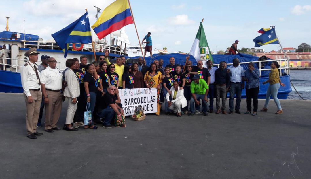Embarcación con productos colombianos