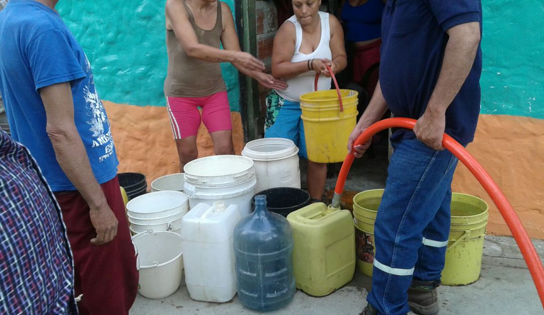SIN AGUA HABITANTES DE MEDELLÍN LAURELES: EPM supera daño en la tubería que afectaba 9 mil 500 familias en Medellín