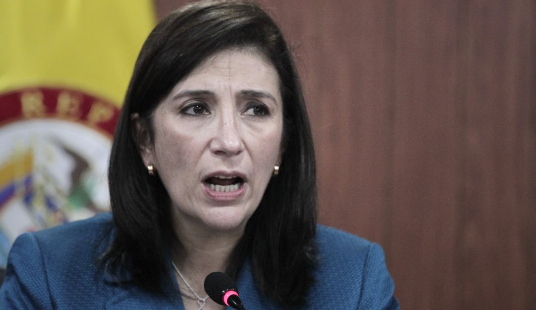 Redes sociales obligarían revisión de Ley Habeas Data