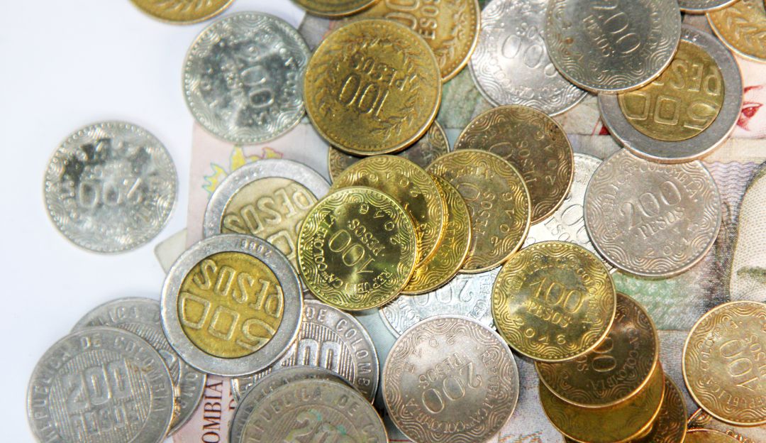Peso colombiano: El peso colombiano una de las monedas más devaluadas de la región