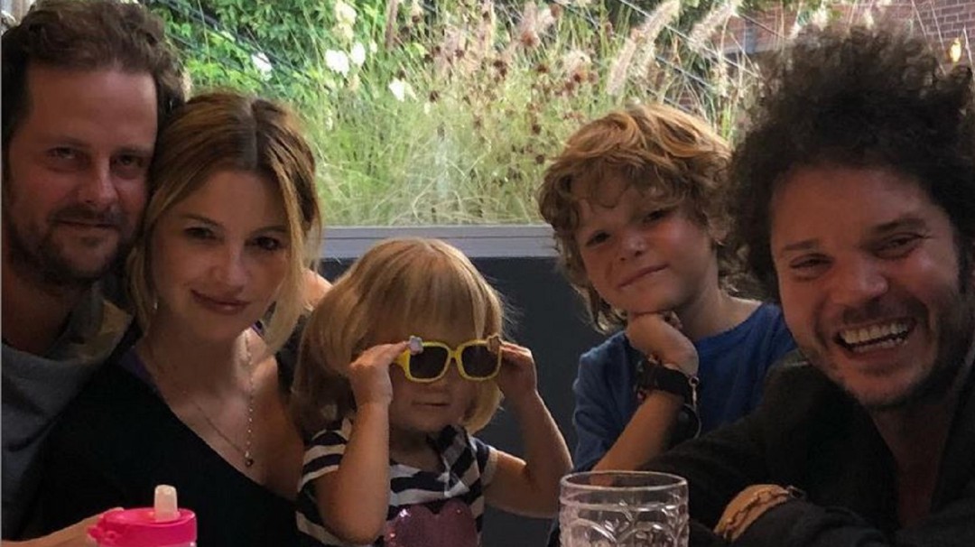 Cabas presenta en redes la hija que adoptó su exesposa Johana Bahamón