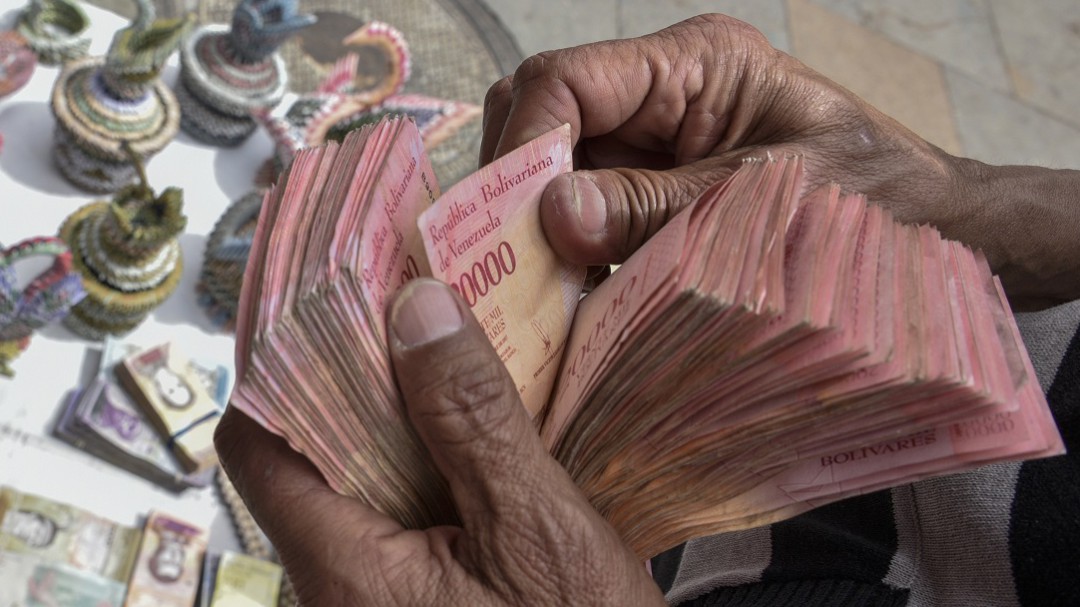 Venezuela cerró 2018 con inflación de 130.060%, según el Banco Central