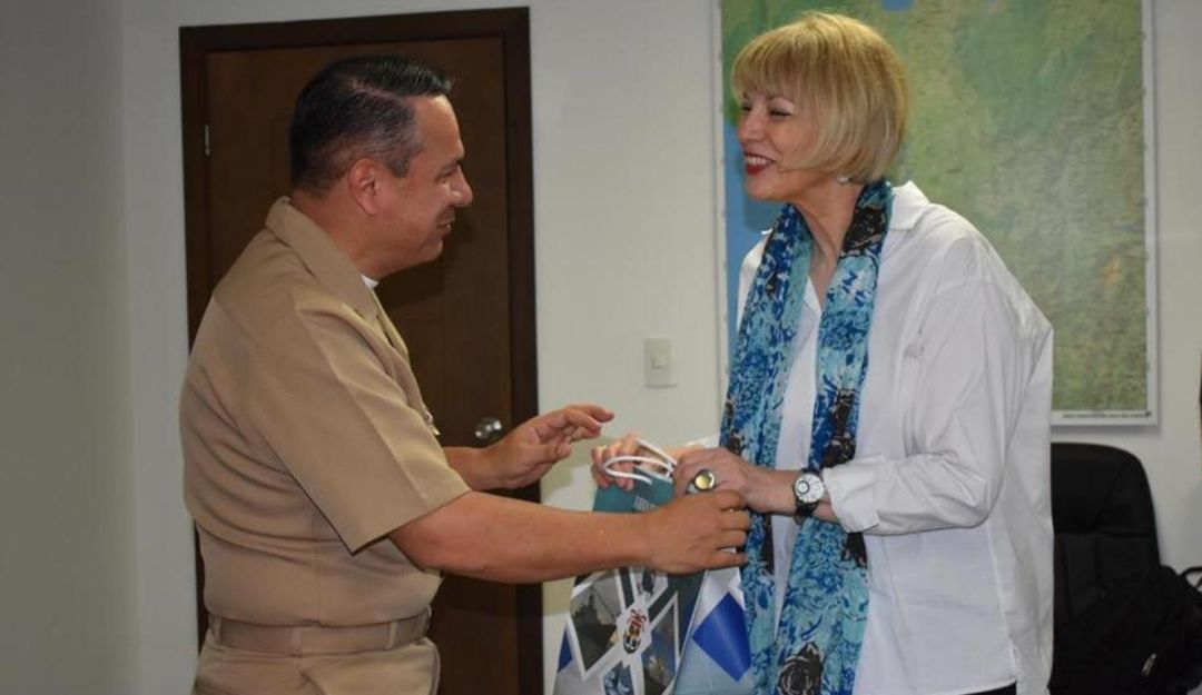 Visita alta funcionaria Unión Europea Cartagena: Armada recibió visita de alta funcionaria de la Unión Europea en Cartagena
