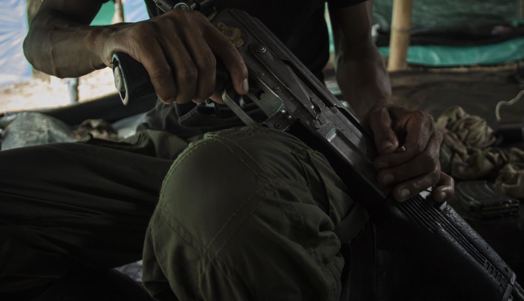 Crisis en Venezuela: ONG denuncia reclutamiento de 15.000 venezolanos por guerrilla colombiana
